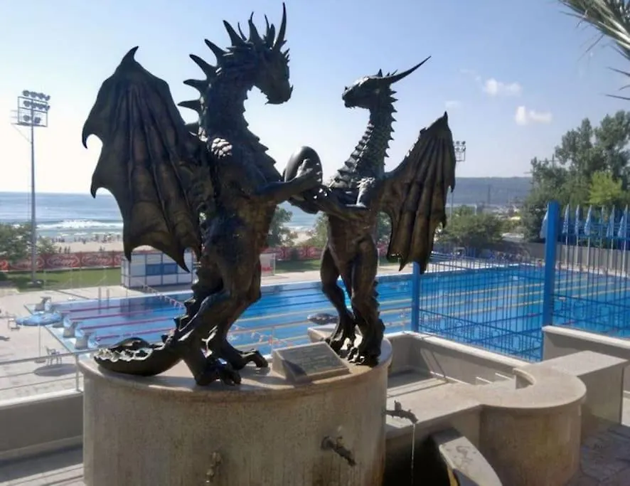 Мезонет, 300 М Море, Топ Центр Várna 0*,  Bulgária