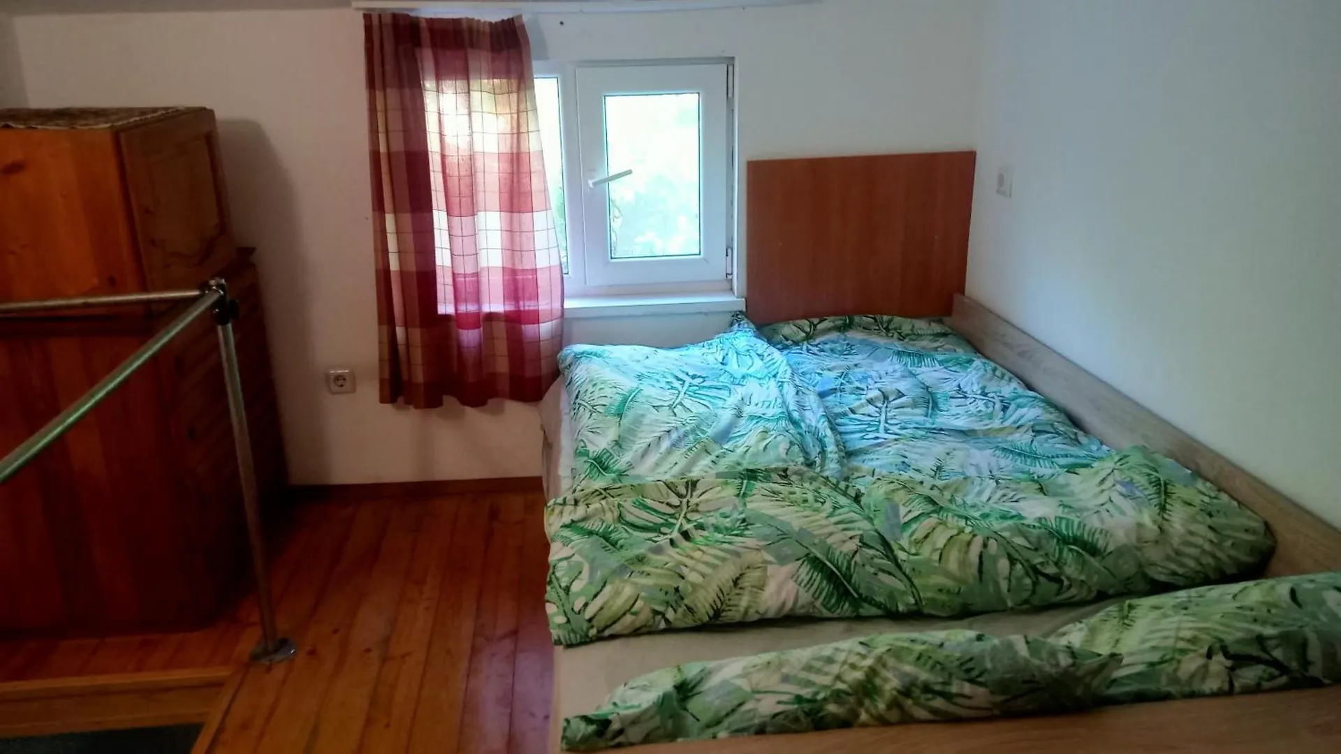 Мезонет, 300 М Море, Топ Центр Várna 0*,  Bulgária